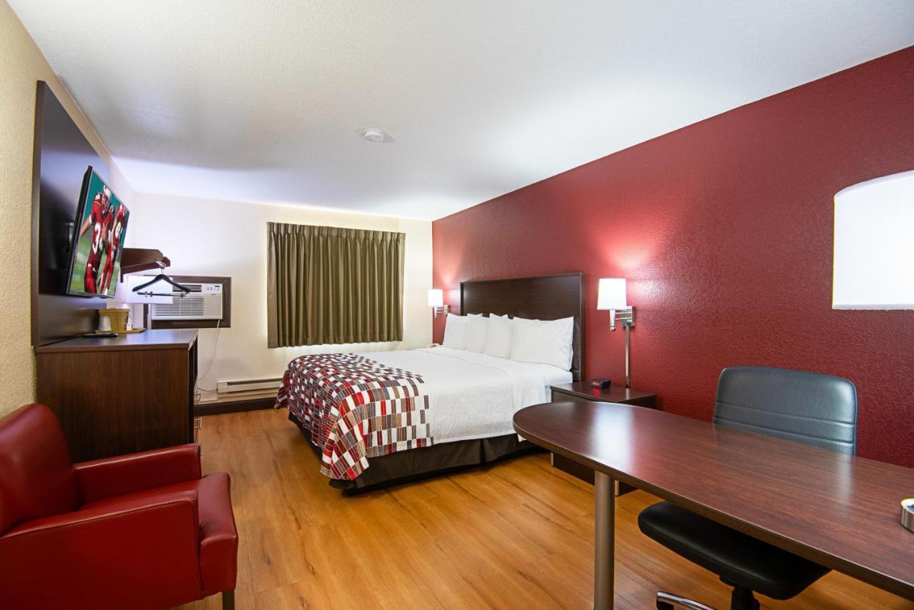 Red Roof Inn Cameron Exterior photo