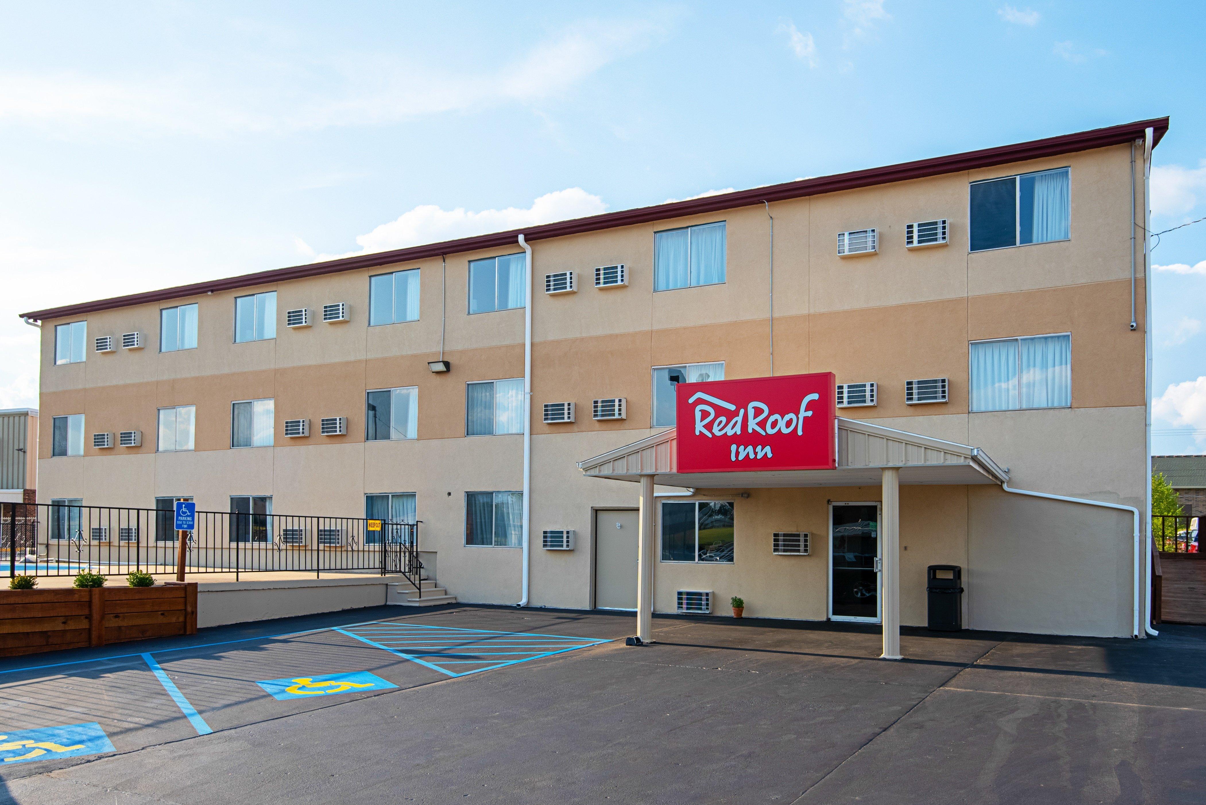 Red Roof Inn Cameron Exterior photo