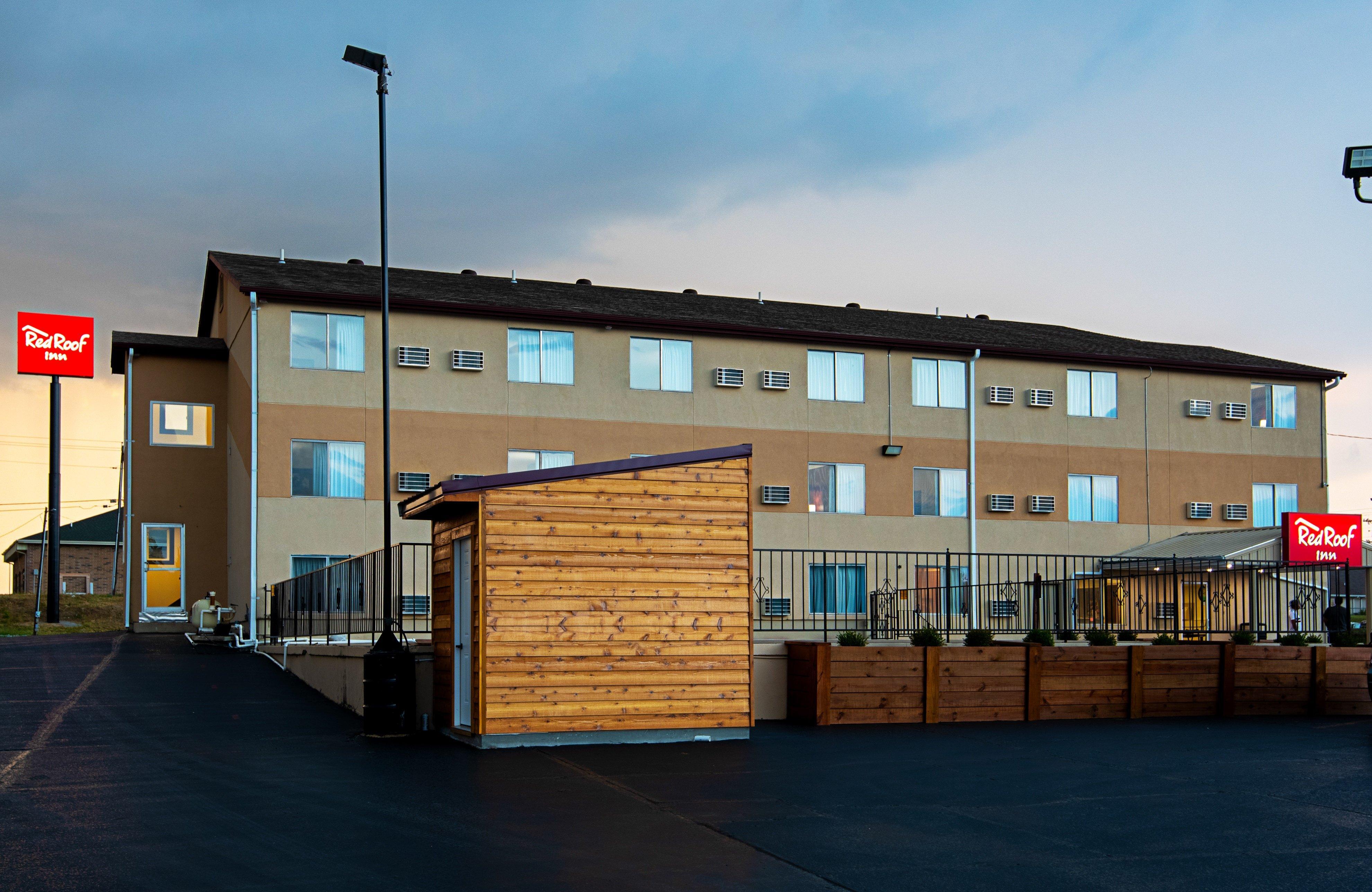 Red Roof Inn Cameron Exterior photo