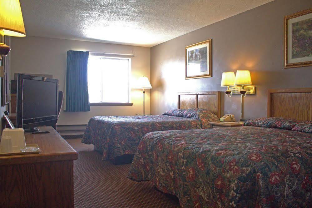 Red Roof Inn Cameron Exterior photo