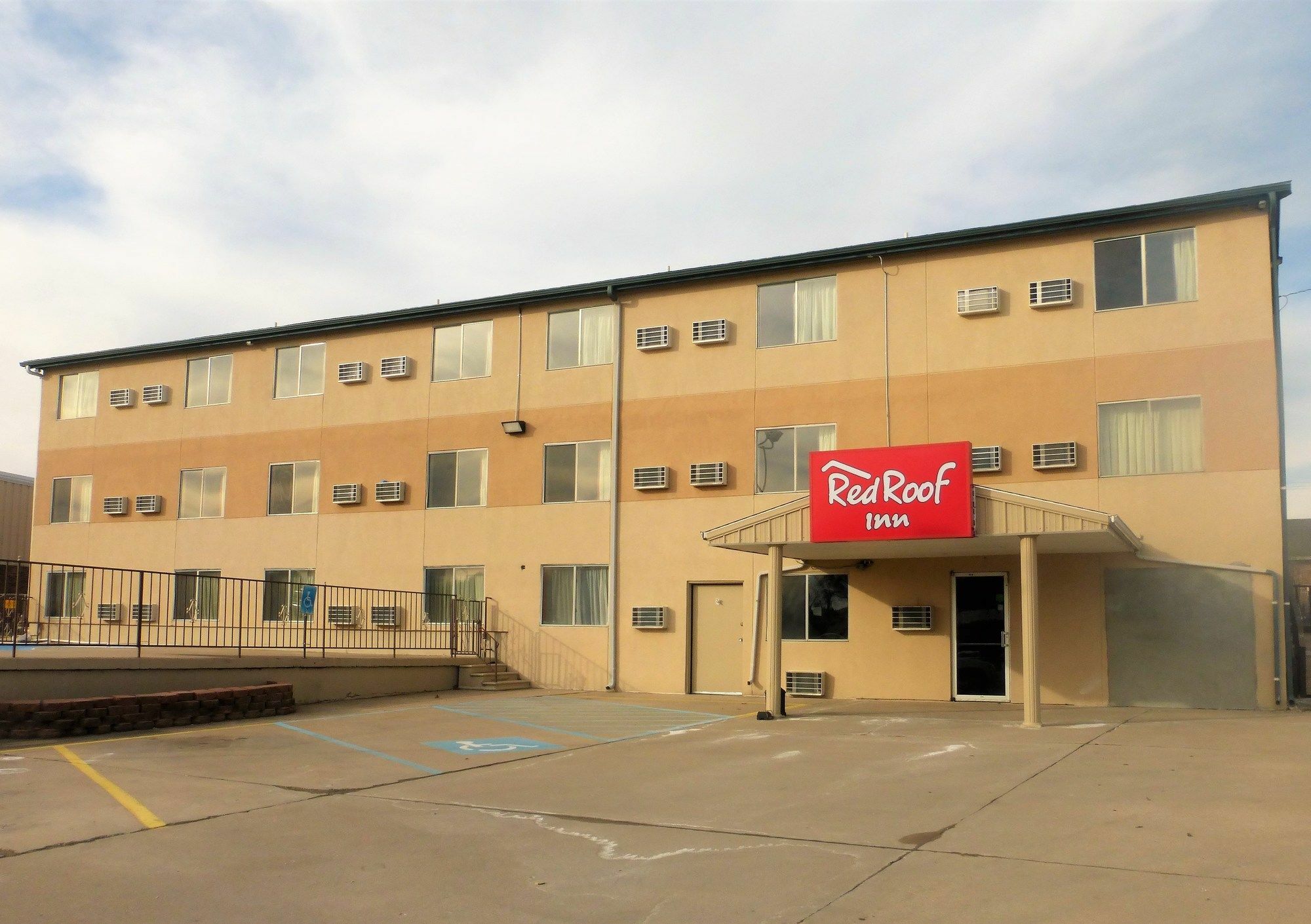 Red Roof Inn Cameron Exterior photo